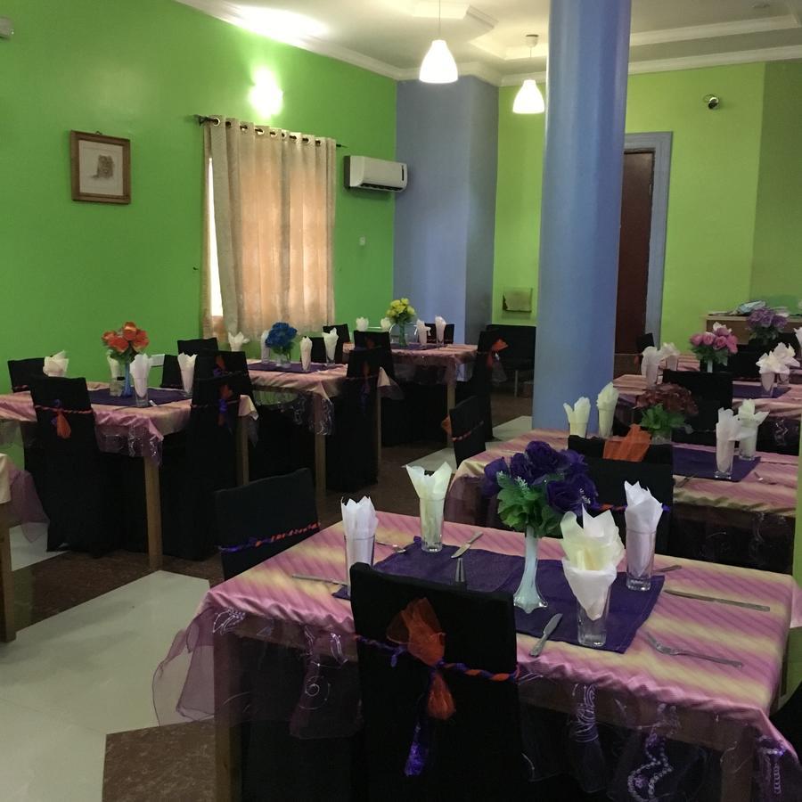 Toprate Luxury Hotel Owerri Exterior foto